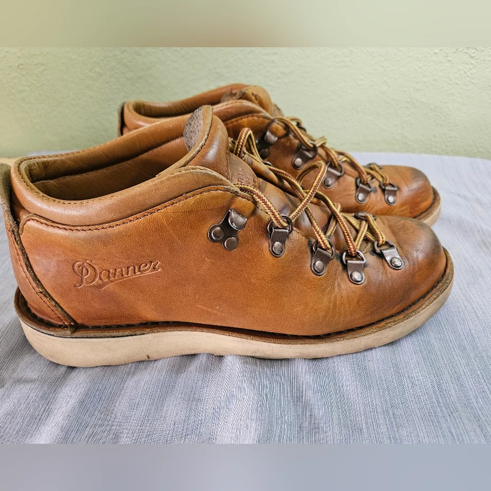 Danner Women's Tramline Leather Boots - Picture 1 of 8